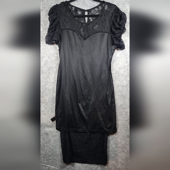 Forever 21 Black Lace Ruched Short Sleeve Lined Midi Dress Size Large - Picture 3 of 10